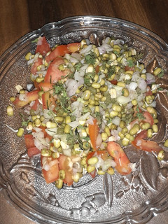 A picture of Healthy sprout salad 🥗🥗.