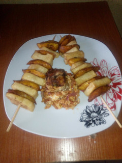 A picture of Eggs sauce,fried fish,Dodo and fried yam.