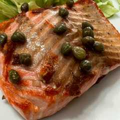 Una foto de Salmón