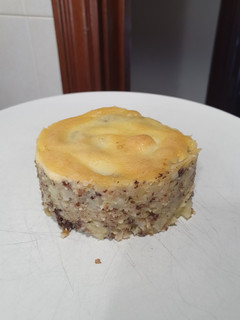Una foto de Patatas enmascaradas con butifarra gratinadas al allioli
