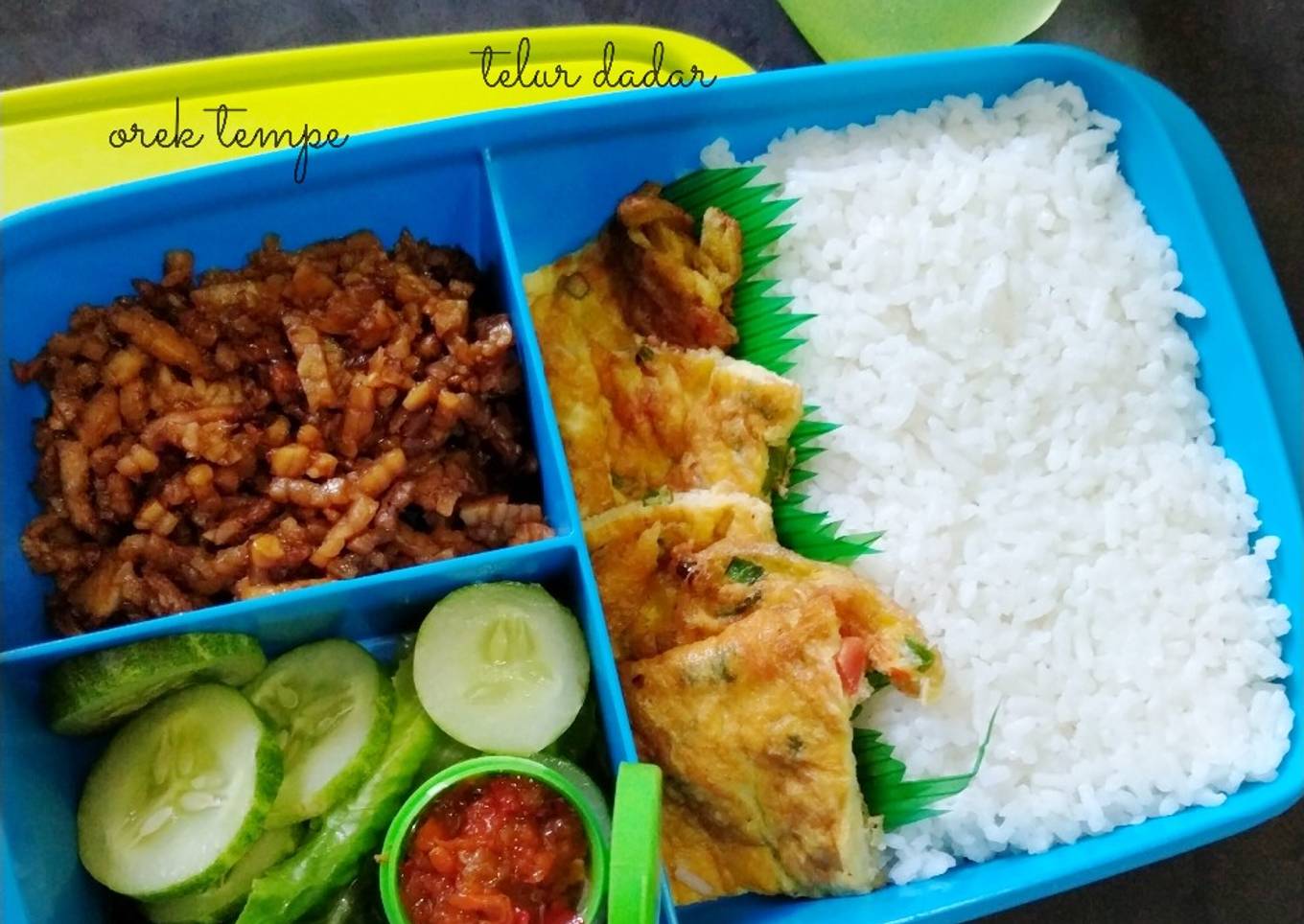 Menu bekal : orek tempe, telur dadar, sambal korek