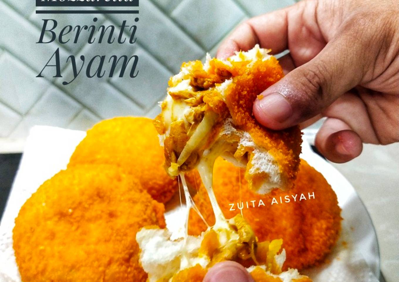 Mozzarella panggang dengan inti ayam