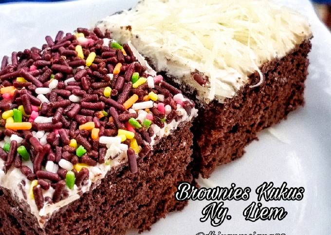 Cara bikin 19. Brownies Kukus Ny. Liem Nyoklat, Lembut dan Nikmat Cara bikin 19. Brownies Kukus Ny. Liem Nyoklat, Lembut dan Nikmat