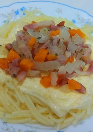 A picture of Pasta with milk sauce.