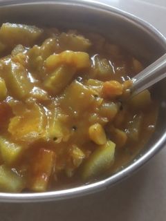 દુધી ચણા ની દાળ નું શાક (Dudhi Chana Dal Shak Recipe In Gujarati) રેસીપી મુખ્ય ફોટો