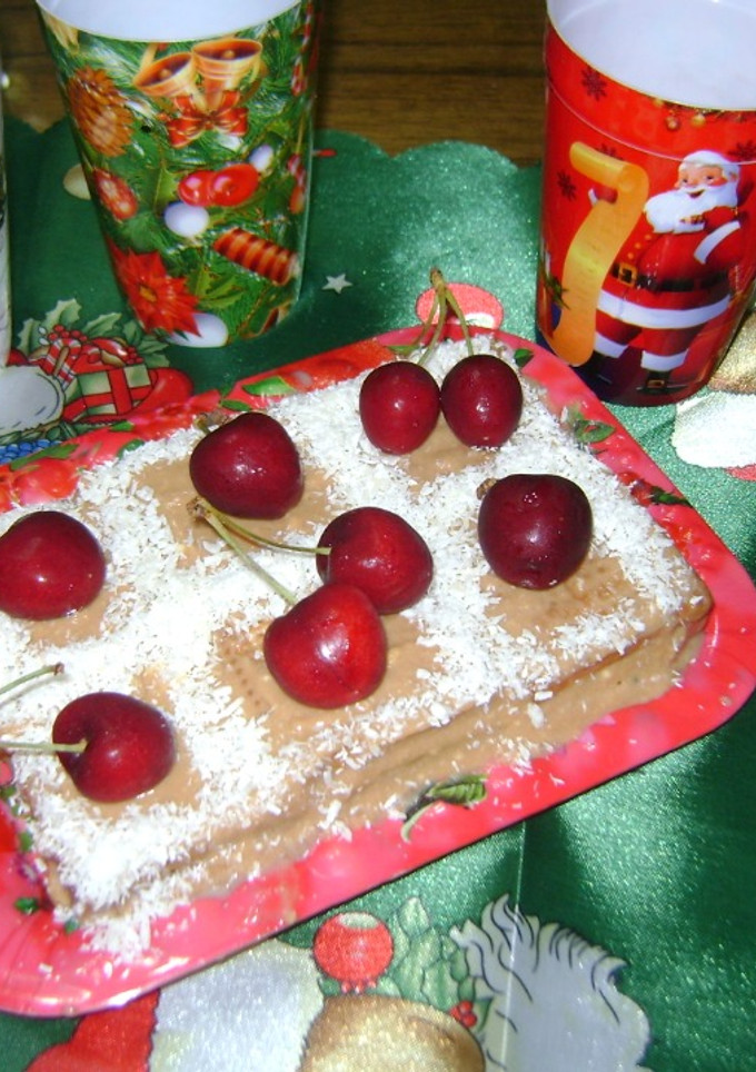 Una foto de Coco torta con dulce de leche (variante de la conocida chocotorta)