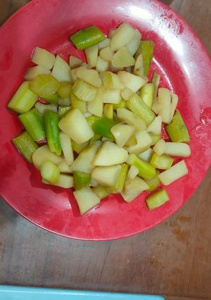 #春天烹飪趣 蘆筍炒馬鈴薯 的食譜成品照片