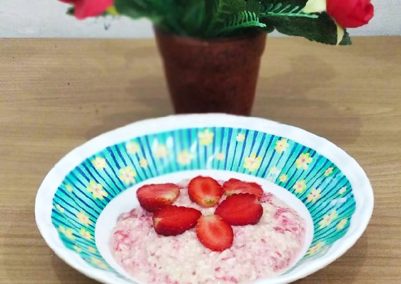 Yakult strawberry overnight oat