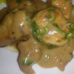A picture of Chicken in peanut sauce.