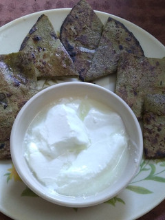 બાજરી પાલક ના રોટલા (Bajri Palak Rotla Recipe In Gujarati) રેસીપી મુખ્ય ફોટો