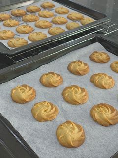 A picture of Butter Cookies 🧈🍪.
