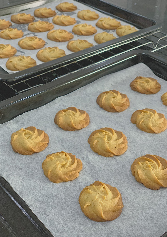A picture of Butter Cookies 🧈🍪.