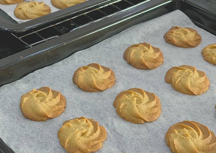 Steps to Prepare Favorite Butter Cookies 🧈🍪