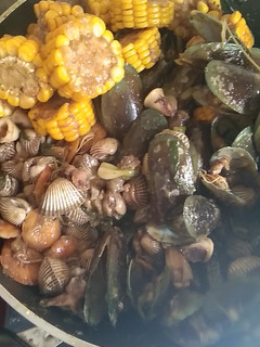 Foto resep Seafood saus padang (kerang hijau, kerang dara, cumi, udang)