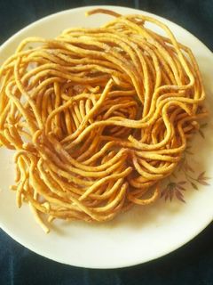 તીખા ગાઠિયા (Tikha Ganthiya Recipe In Gujarati) રેસીપી મુખ્ય ફોટો