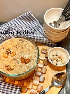 मखाना खीर ( Makhana Kheer) रेसिपी मुख्य फोटो
