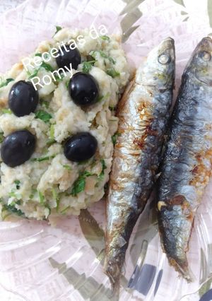 Foto de Sardinhas assadas no forno com Açorda de Alho e Coentros