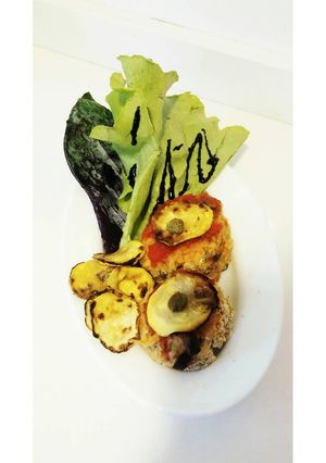 Una foto de Bolitas de arroz y verduras