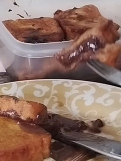 Una foto de Torrijas con onzas de chocolate