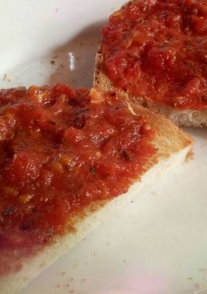 Bazsalikomos paradicsomos recept fotója