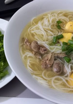 Hình của món Bún nấu gan, mề và trứng non gà.