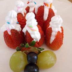 A picture of Cream-filled strawberries#localfoodcontest-Nairobi North.
