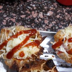A picture of Bread cups.