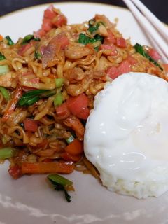 Foto resep Mie Goreng Pedes Huh Hah