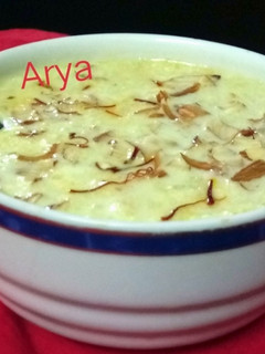 लौकी की खीर (lauki k kheer Recipe in Hindi) रेसिपी मुख्य फोटो