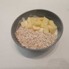Una foto de Bol de avena con manzana