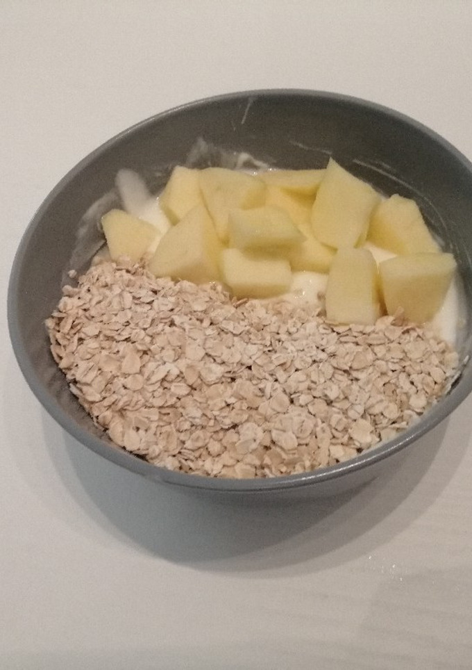 Una foto de Bol de avena con manzana