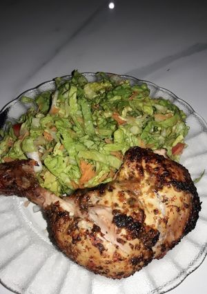 Una foto de Pollo con mostaza y limón
