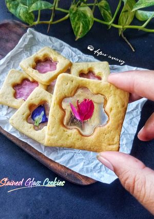 Foto resep Stained Glass Cookies