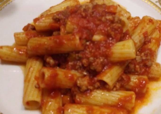 Rigatoni al ragù