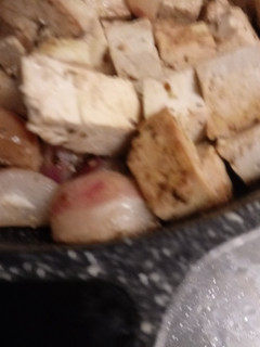 Una foto de Rabanitos salteados con tofu