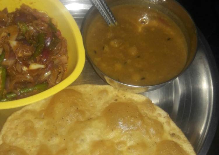 Simple Way to Make Tasty Cholle bhature