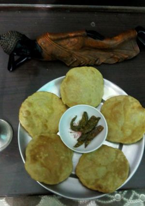 A picture of Easy chatpat aalu puri.