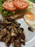 "Chivito" uruguayo al plato