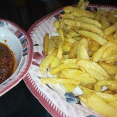 Potatoe chips n onion sauce A picture of Potatoe chips n onion sauce.