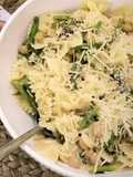 Farfalle com Espargos e Queijo