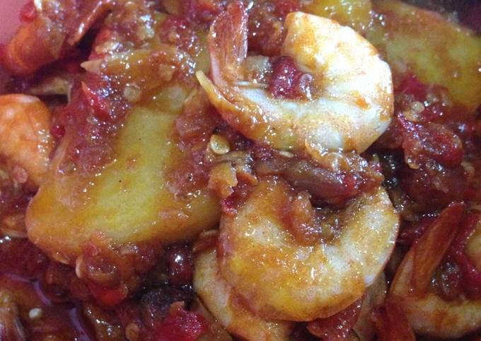 Balado udang kentang