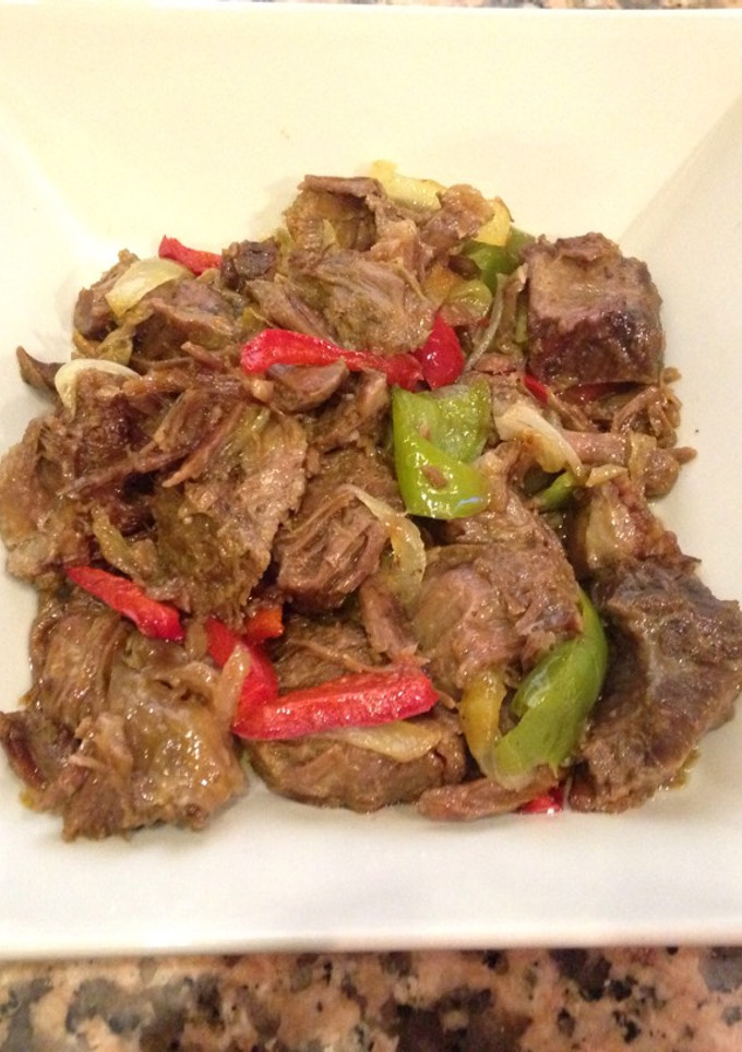 Una foto de Carne de coja con fritada de pimientos y cebolla