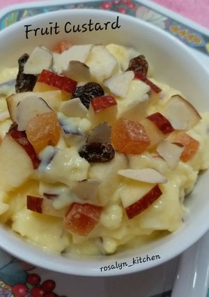 A picture of Fruit Custard.