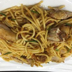 A picture of Pasta with smoked chicken.