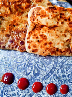 वेज चीज़ पराठा (veg cheese paratha recipe in Hindi) रेसिपी मुख्य फोटो