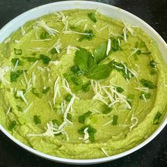 A picture of Mediterranean Green Goddess Hummus.