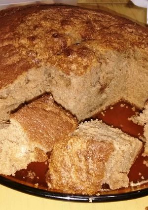Una foto de Bizcochuelo fácil de dulce de leche y chocolate