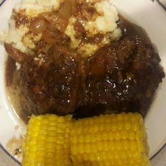 A picture of Salisbury steak.