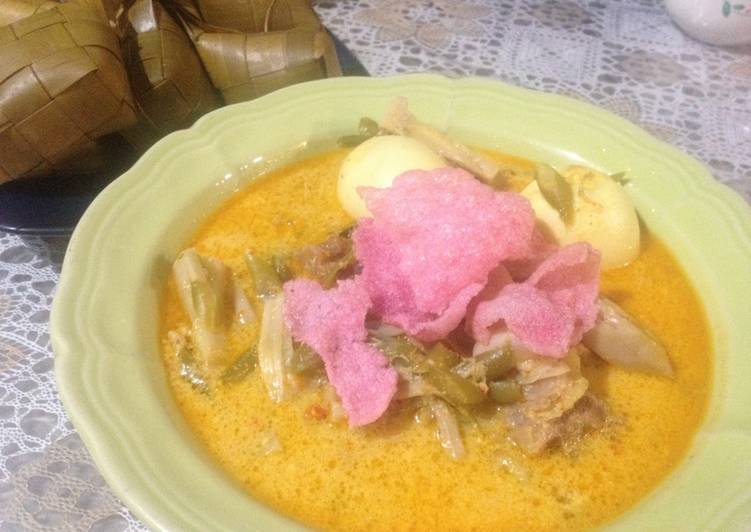 Ketupat sayur ala padang