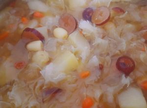 Hình của món Chè lê nấm tuyết.